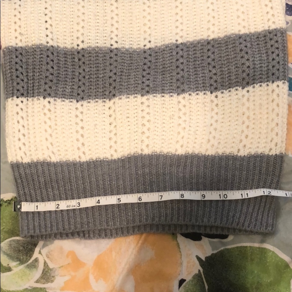 Striped sweater - Picture 4 of 8